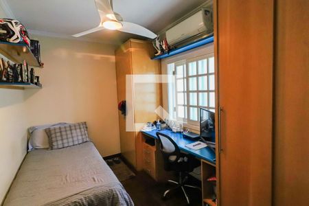 Casa à venda com 200m², 4 quartos e 4 vagas Casa à venda com 200m², 4 quartos e 4 vagasSuite 2