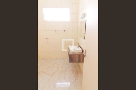 Casa à venda com 180m², 3 quartos e 5 vagas Casa à venda com 180m², 3 quartos e 5 vagasBanheiro Social