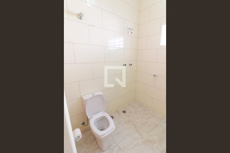 Casa à venda com 180m², 3 quartos e 5 vagas Casa à venda com 180m², 3 quartos e 5 vagasBanheiro Social