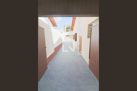 Casa à venda com 180m², 3 quartos e 5 vagas Casa à venda com 180m², 3 quartos e 5 vagasGaragem