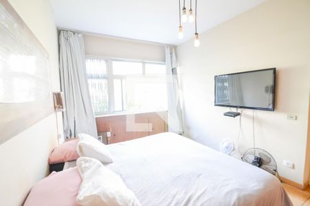 Apartamento à venda com 140m², 4 quartos e 2 vagas Apartamento à venda com 140m², 4 quartos e 2 vagasSuíte