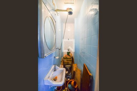 Apartamento à venda com 140m², 4 quartos e 2 vagas Apartamento à venda com 140m², 4 quartos e 2 vagasBanheiro de Serviço