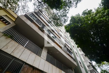 Apartamento à venda com 140m², 4 quartos e 2 vagas Apartamento à venda com 140m², 4 quartos e 2 vagasFachada