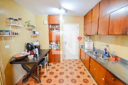 Apartamento à venda com 140m², 4 quartos e 2 vagas Apartamento à venda com 140m², 4 quartos e 2 vagasCozinha