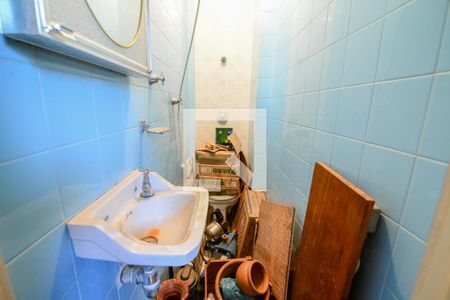 Apartamento à venda com 140m², 4 quartos e 2 vagas Apartamento à venda com 140m², 4 quartos e 2 vagasBanheiro de Serviço