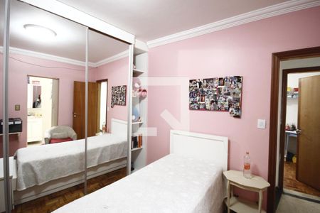 Casa à venda com 240m², 3 quartos e 2 vagasSuíte 3