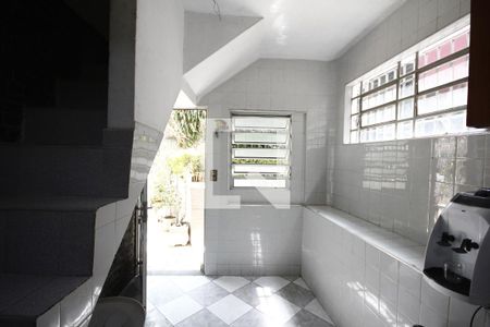 Casa à venda com 240m², 3 quartos e 2 vagasÁrea de Serviço