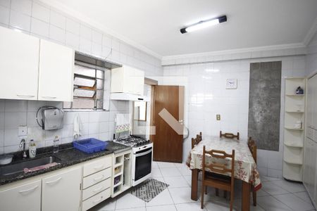 Casa à venda com 240m², 3 quartos e 2 vagasCozinha