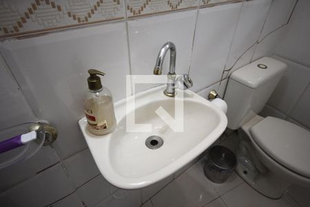 Casa à venda com 240m², 3 quartos e 2 vagasLavabo