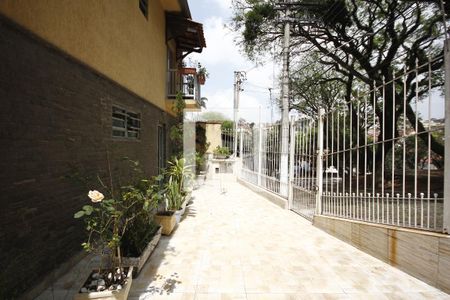 Casa à venda com 240m², 3 quartos e 2 vagasQuintal