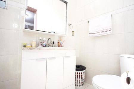 Casa à venda com 240m², 3 quartos e 2 vagasSuíte 3