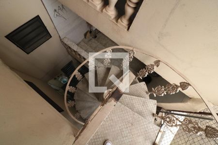 Casa à venda com 150m², 3 quartos e 1 vagaEscada