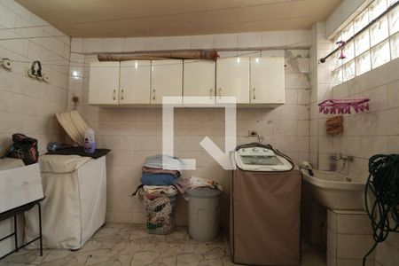 Casa à venda com 150m², 3 quartos e 1 vagaÁrea de Serviço