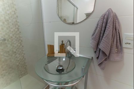 Apartamento à venda com 70m², 2 quartos e sem vaga Apartamento à venda com 70m², 2 quartos e sem vagaBanheiro social