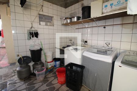 Casa à venda com 287m², 4 quartos e 2 vagasLavanderia