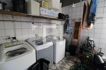 Casa à venda com 287m², 4 quartos e 2 vagasLavanderia