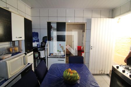 Casa à venda com 287m², 4 quartos e 2 vagasCasa 1 Cozinha