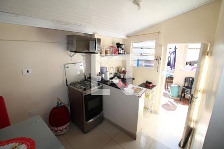 Casa à venda com 287m², 4 quartos e 2 vagasCasa 3 cozinha