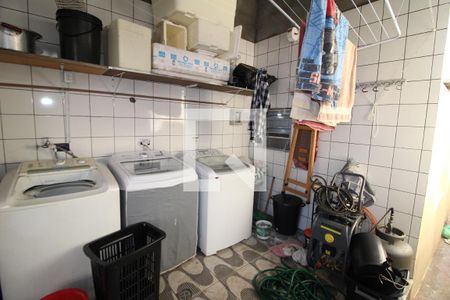 Casa à venda com 287m², 4 quartos e 2 vagasLavanderia