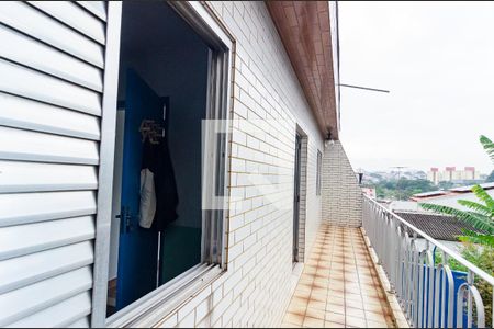 Casa à venda com 500m², 6 quartos e 3 vagas Casa à venda com 500m², 6 quartos e 3 vagasVaranda Casa 2