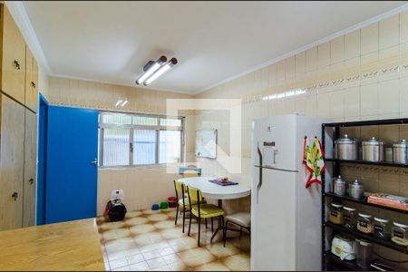 Casa à venda com 500m², 6 quartos e 3 vagas Casa à venda com 500m², 6 quartos e 3 vagasCozinha Casa 2