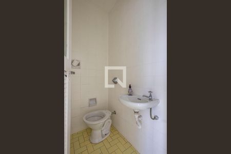 Apartamento à venda com 138m², 3 quartos e 1 vagaÁrea de Serviço - Banheiro