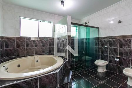 Apartamento à venda com 600m², 3 quartos e 4 vagas Apartamento à venda com 600m², 3 quartos e 4 vagasBanheiro da Suíte