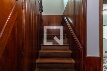 Apartamento à venda com 600m², 3 quartos e 4 vagas Apartamento à venda com 600m², 3 quartos e 4 vagasEscada