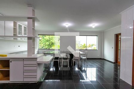 Apartamento à venda com 600m², 3 quartos e 4 vagas Apartamento à venda com 600m², 3 quartos e 4 vagasCozinha