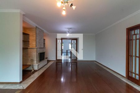 Apartamento à venda com 600m², 3 quartos e 4 vagas Apartamento à venda com 600m², 3 quartos e 4 vagasSala de Lareira