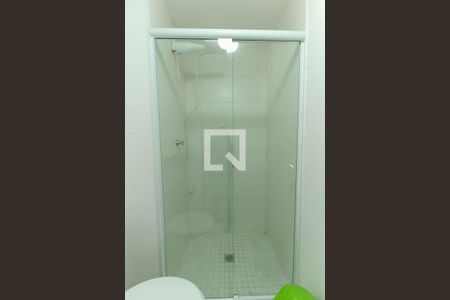 Banheiro de kitnet/studio para alugar com 1 quarto, 23m² em Quarta Parada, São Paulo