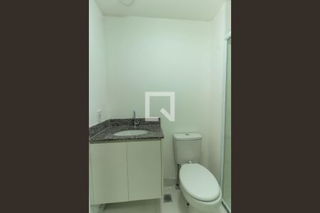 Banheiro de kitnet/studio para alugar com 1 quarto, 23m² em Quarta Parada, São Paulo