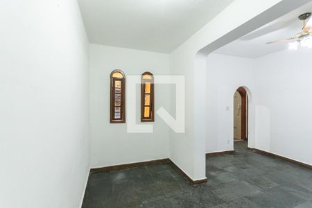 Sala de casa para alugar com 3 quartos, 100m² em São Cristóvão, Rio de Janeiro