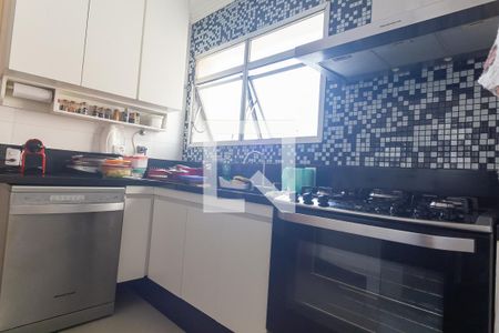 Apartamento à venda com 200m², 4 quartos e 2 vagas Apartamento à venda com 200m², 4 quartos e 2 vagasCozinha