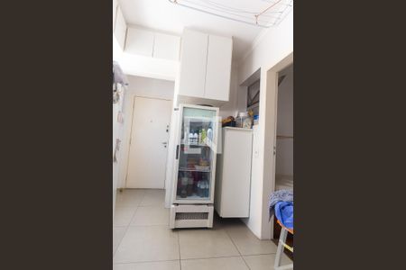Apartamento à venda com 200m², 4 quartos e 2 vagas Apartamento à venda com 200m², 4 quartos e 2 vagasÁrea de Serviço