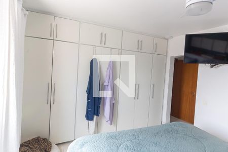Apartamento à venda com 200m², 4 quartos e 2 vagas Apartamento à venda com 200m², 4 quartos e 2 vagasSuite