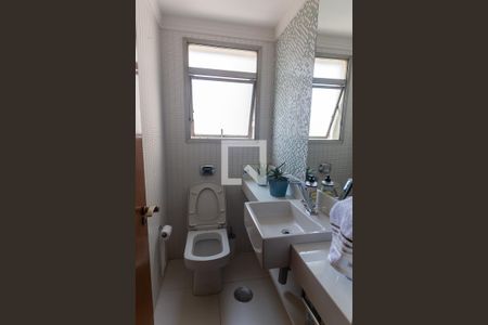 Apartamento à venda com 200m², 4 quartos e 2 vagas Apartamento à venda com 200m², 4 quartos e 2 vagasLavabo