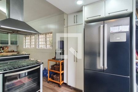 Casa à venda com 250m², 4 quartos e 2 vagas Casa à venda com 250m², 4 quartos e 2 vagasCozinha