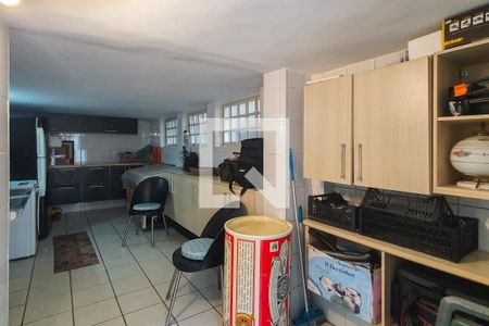 Casa à venda com 250m², 4 quartos e 2 vagas Casa à venda com 250m², 4 quartos e 2 vagasÁrea de Serviço