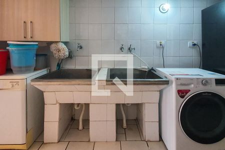 Casa à venda com 250m², 4 quartos e 2 vagas Casa à venda com 250m², 4 quartos e 2 vagasÁrea de Serviço