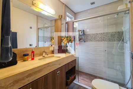 Casa à venda com 250m², 4 quartos e 2 vagas Casa à venda com 250m², 4 quartos e 2 vagasBanheiro