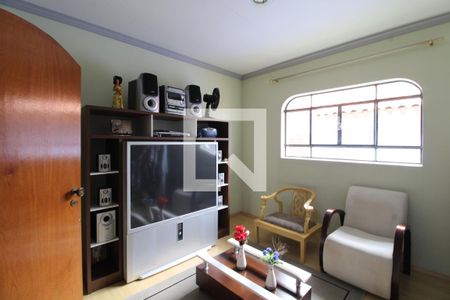 Casa à venda com 1000m², 3 quartos e 6 vagasQuarto