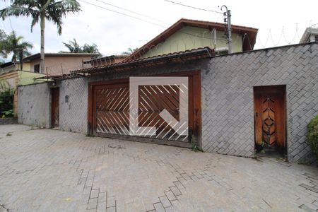 Casa à venda com 1000m², 3 quartos e 6 vagasFachada