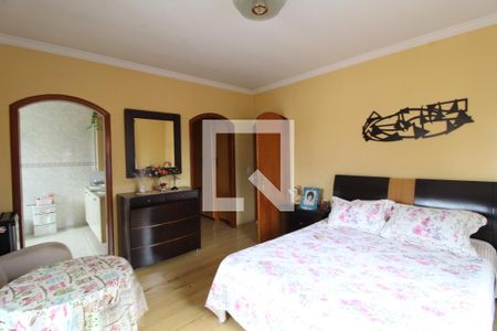 Casa à venda com 1000m², 3 quartos e 6 vagasSuíte 3