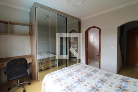 Casa à venda com 1000m², 3 quartos e 6 vagasSuíte 2