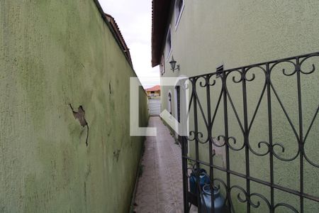 Casa à venda com 1000m², 3 quartos e 6 vagasQuintal lateral