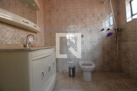 Casa à venda com 1000m², 3 quartos e 6 vagasBanheiro da suíte 1