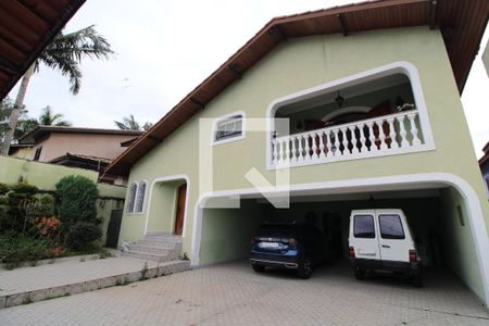 Casa à venda com 1000m², 3 quartos e 6 vagasFachada