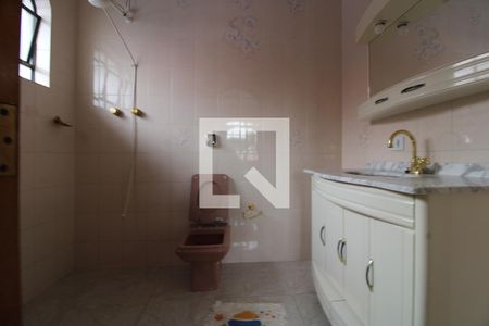 Casa à venda com 1000m², 3 quartos e 6 vagasBanheiro da suíte 2