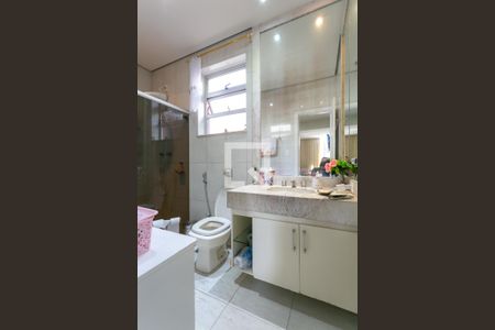 Apartamento à venda com 230m², 3 quartos e 1 vagaBanheiro da Suíte